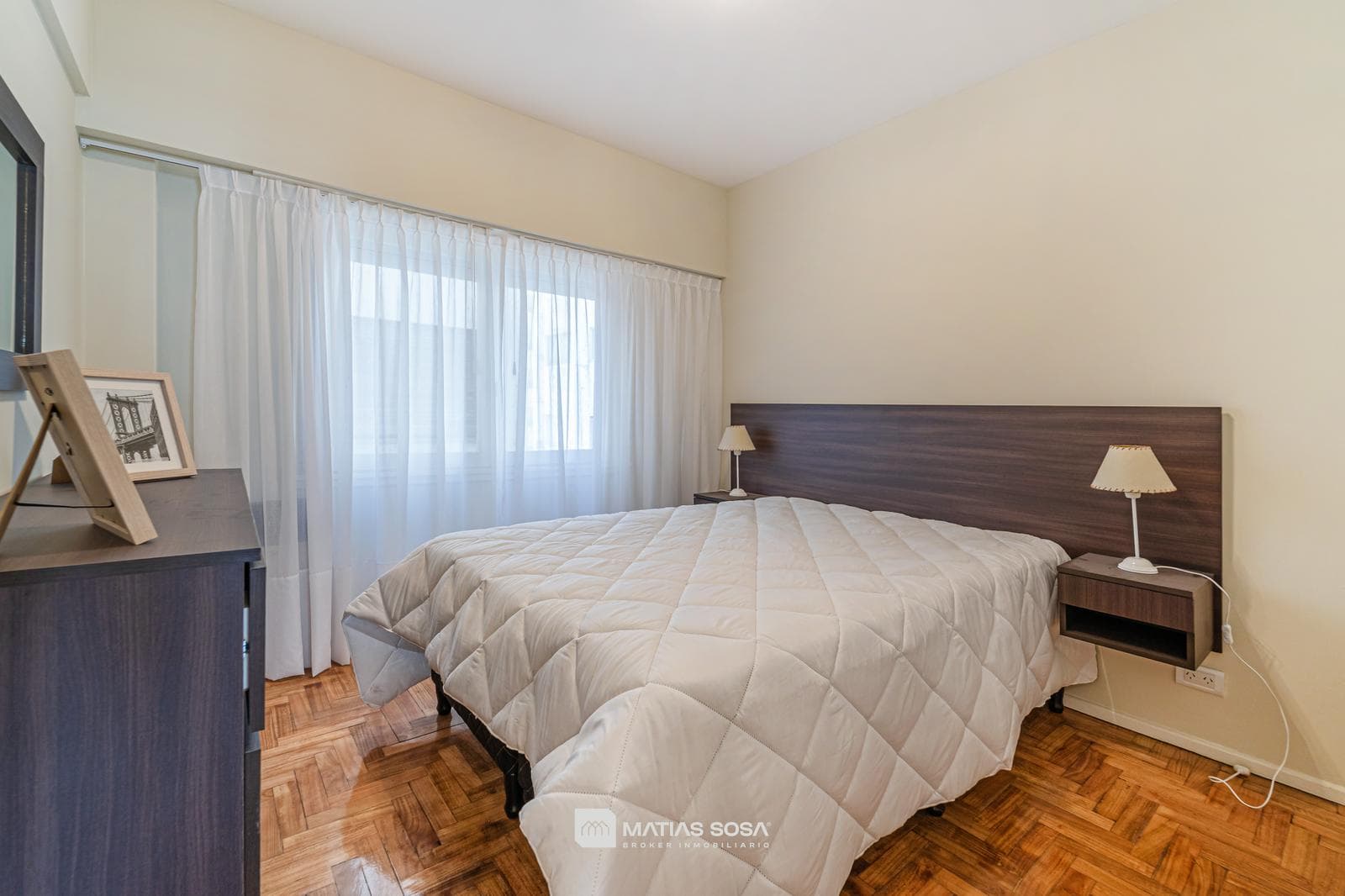 For Sale - Apartment - 2-room apartment with maid's quarters - Renovated and furnished