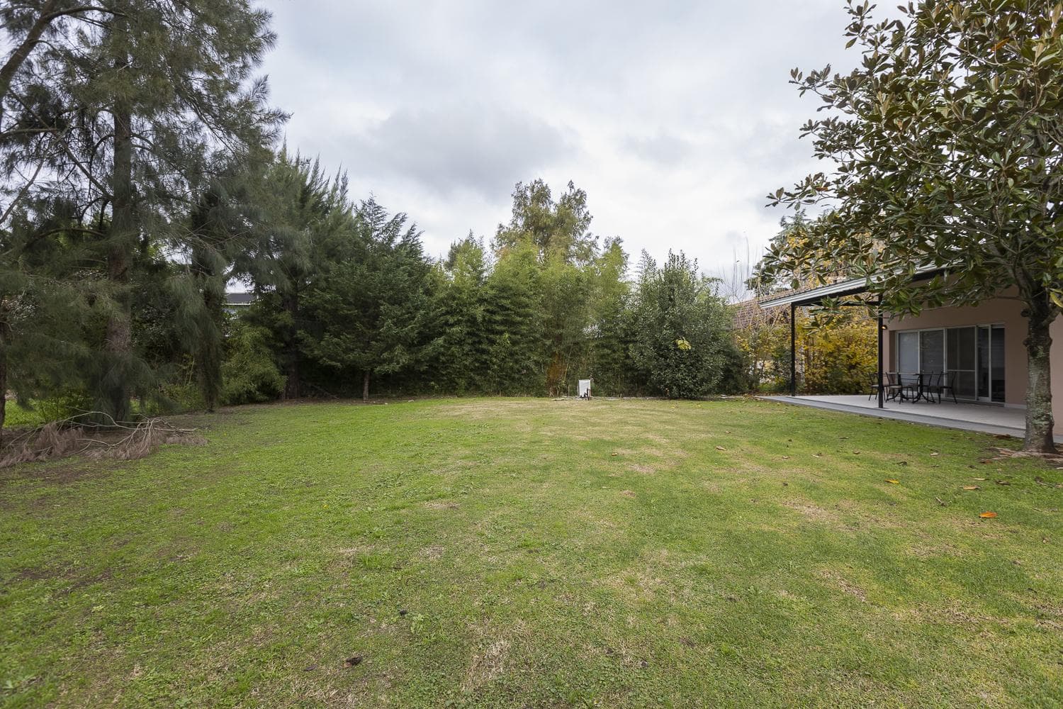 FOR SALE: 4-ROOM HOUSE in Malibu CANNING