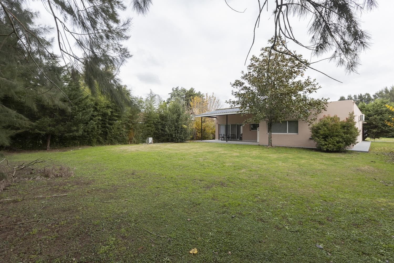 FOR SALE: 4-ROOM HOUSE in Malibu CANNING