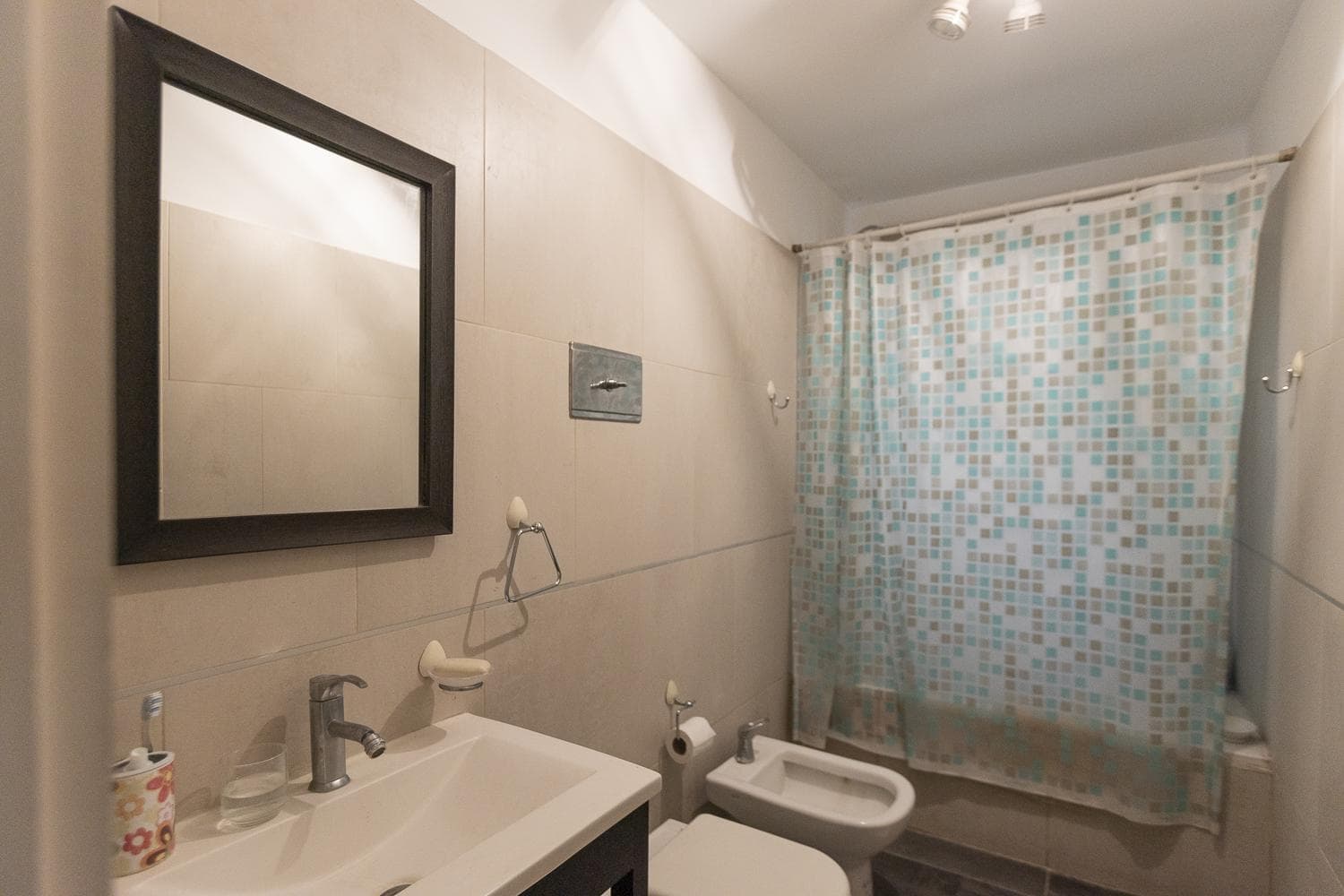 FOR SALE: 4-ROOM HOUSE in Malibu CANNING