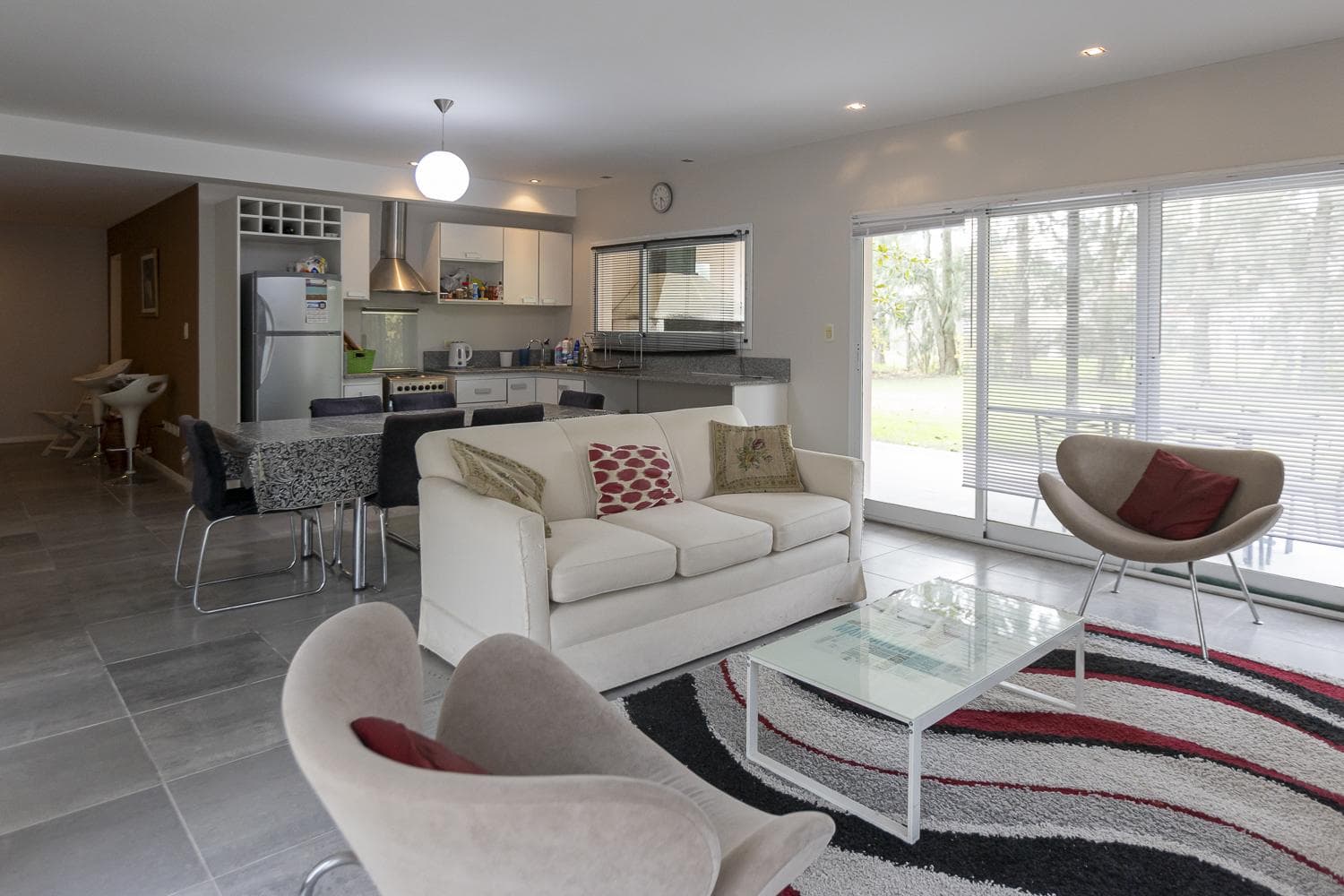FOR SALE: 4-ROOM HOUSE in Malibu CANNING
