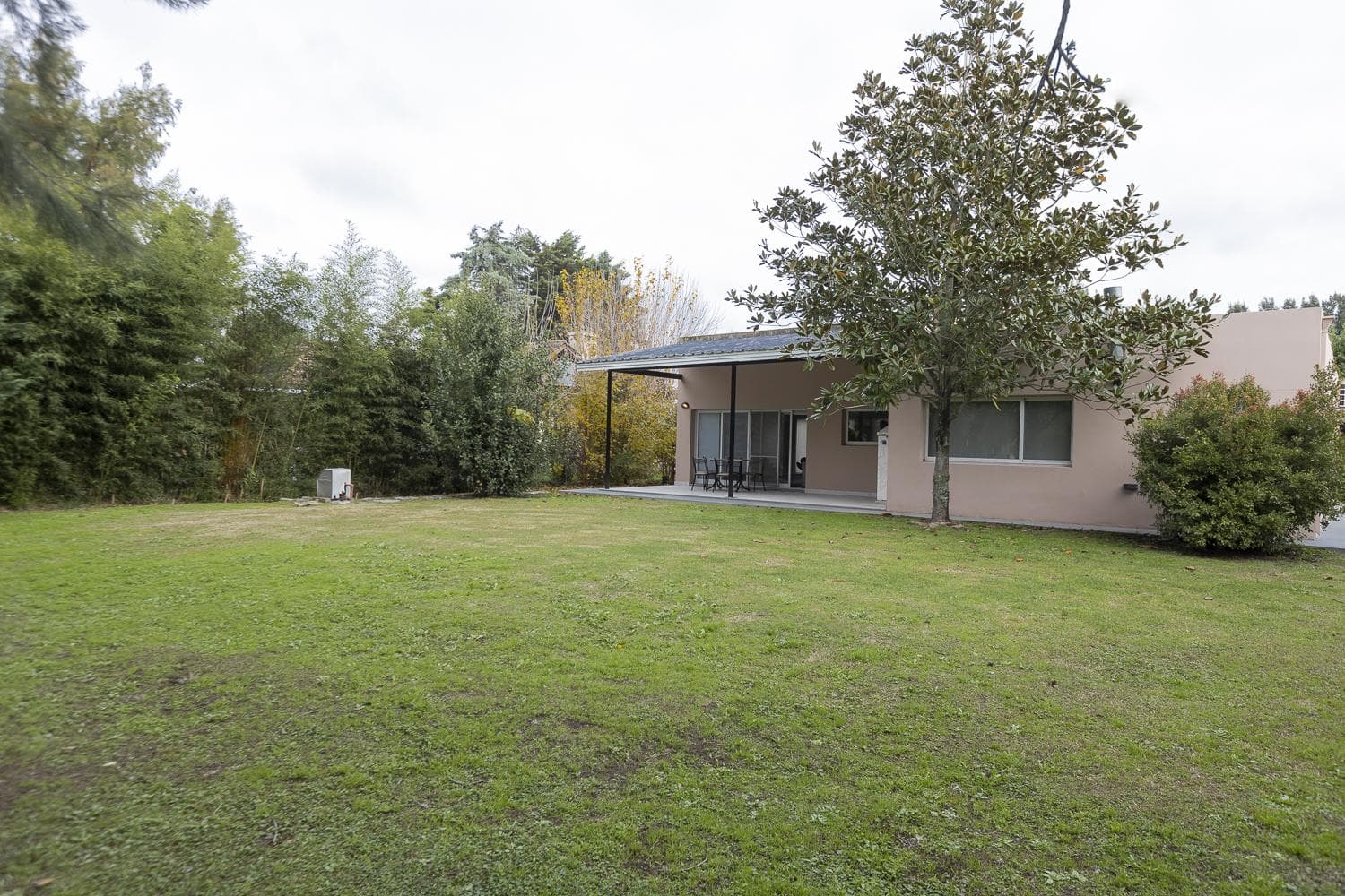 FOR SALE: 4-ROOM HOUSE in Malibu CANNING