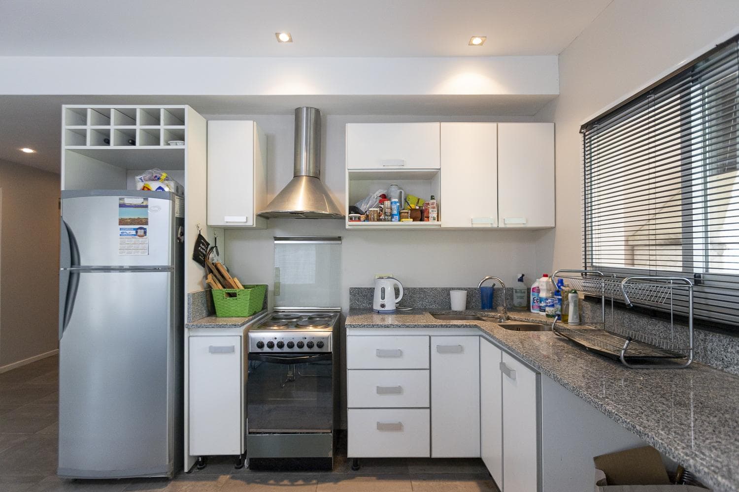 FOR SALE: 4-ROOM HOUSE in Malibu CANNING