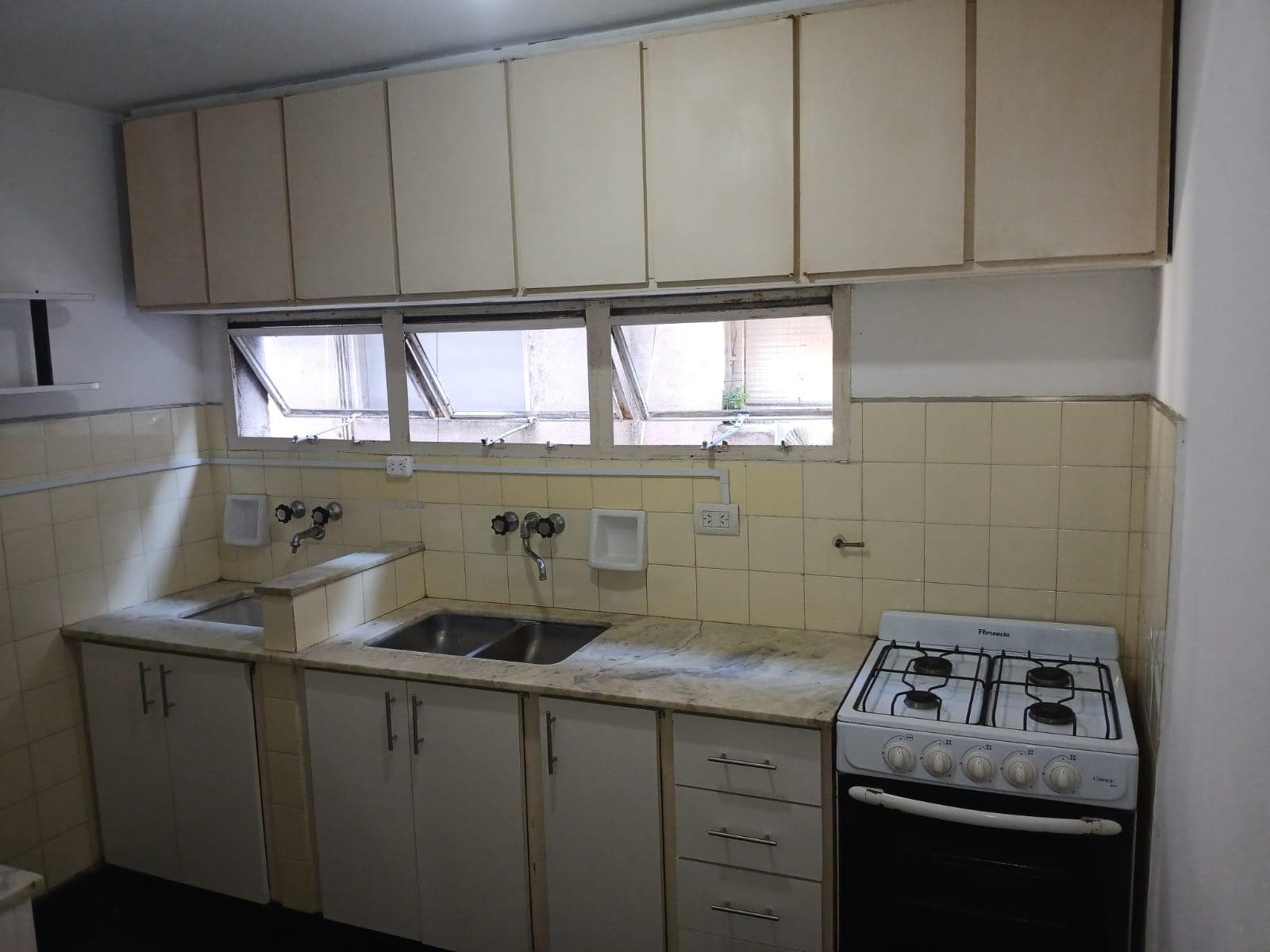 One-bedroom apartment for rent