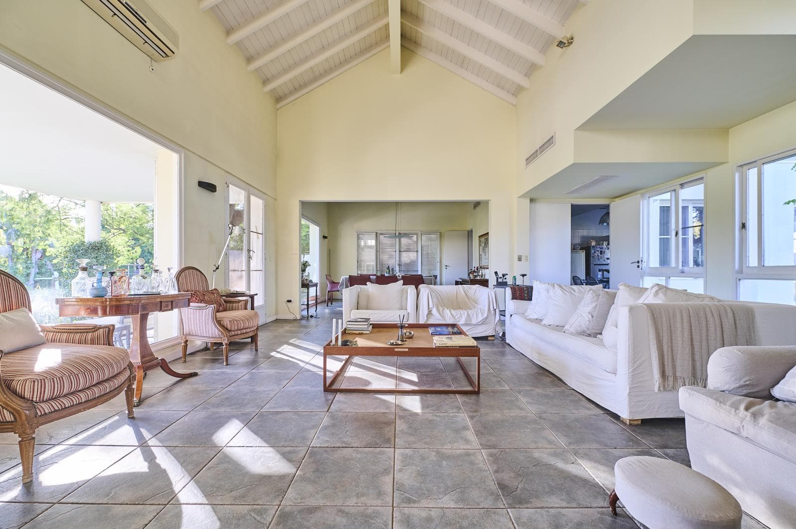 5-Room House for Sale in Tigre at the Hacoaj Country Club, located on an island