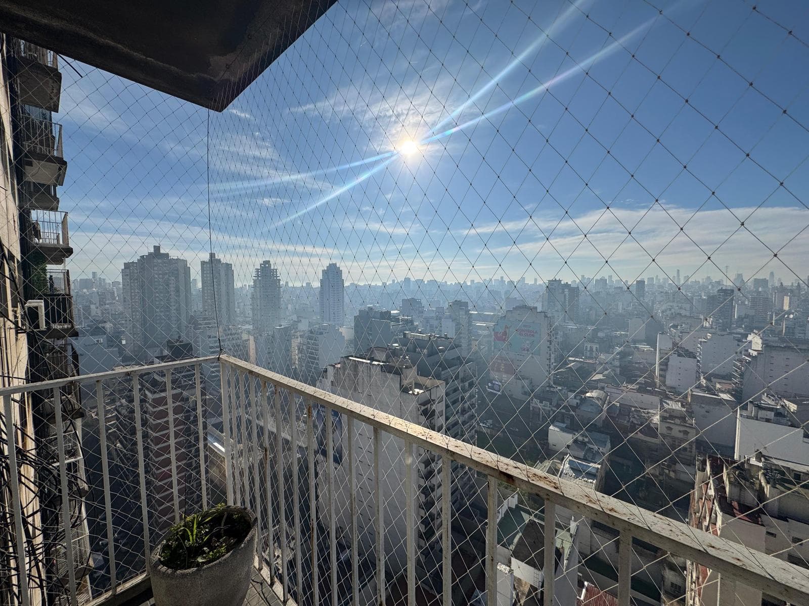 4-ROOM APARTMENT. UTILITY ROOM. BALCONY. ALMAGRO