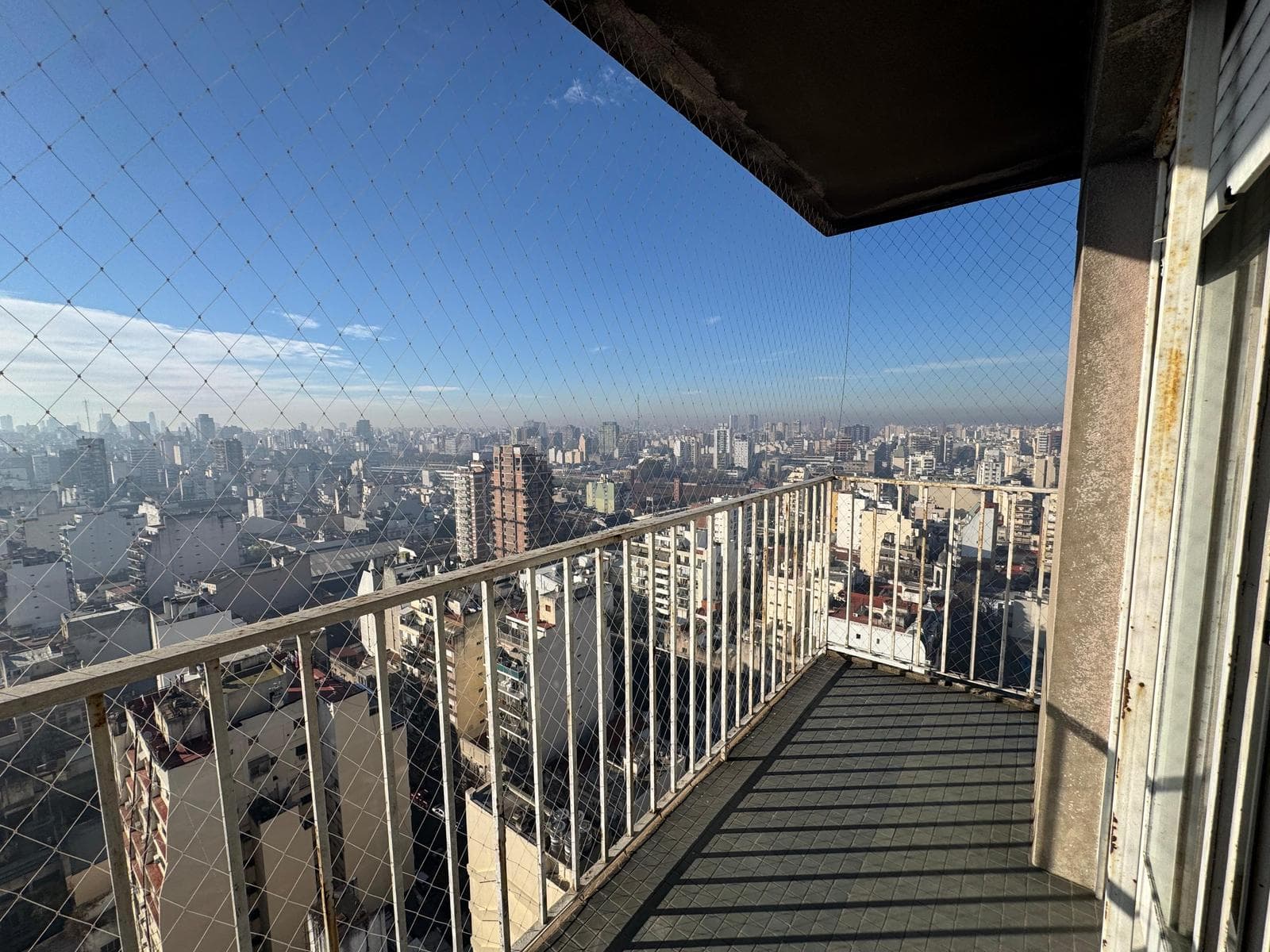 4-ROOM APARTMENT. UTILITY ROOM. BALCONY. ALMAGRO