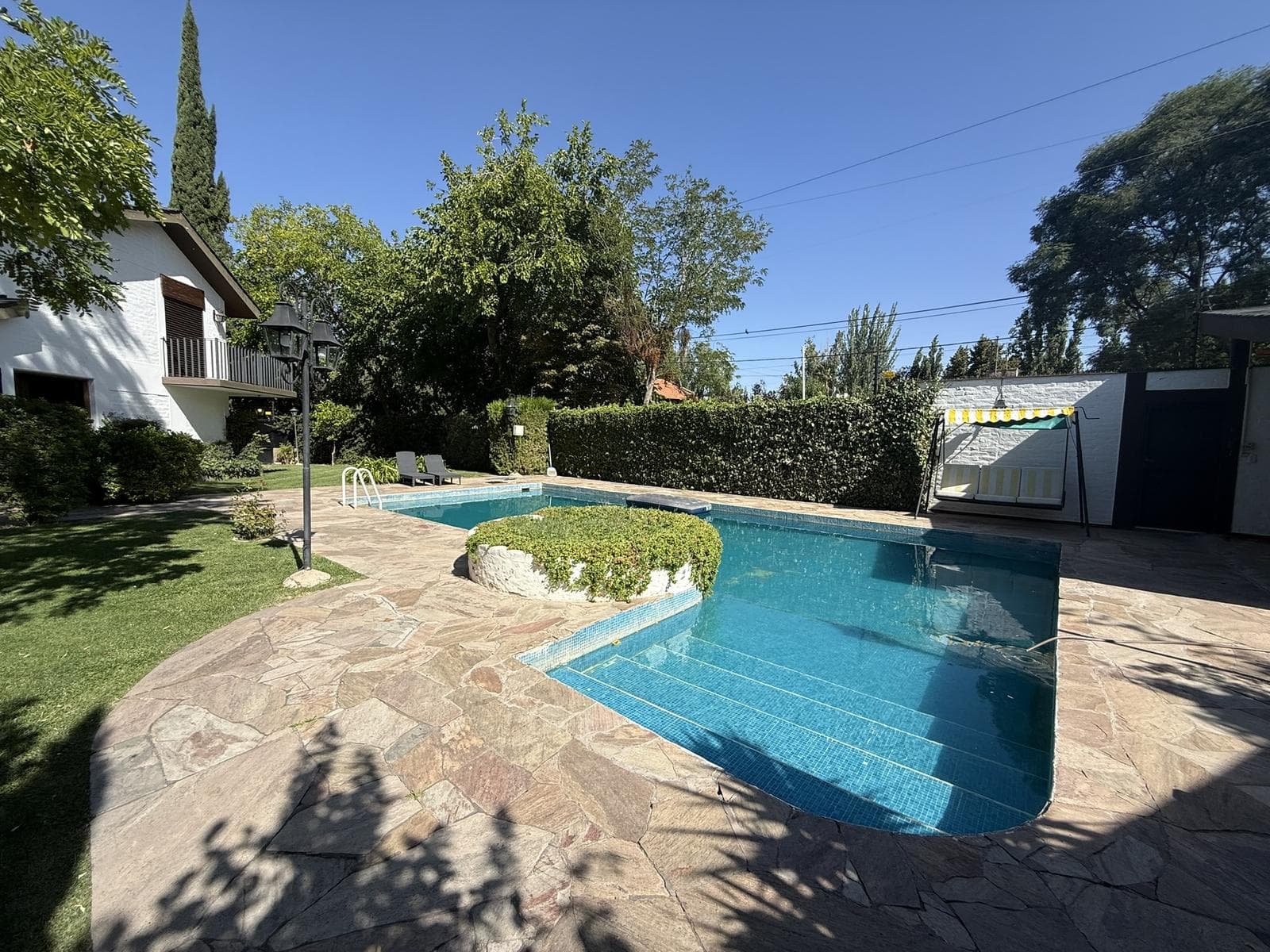 House in Chacras De Coria