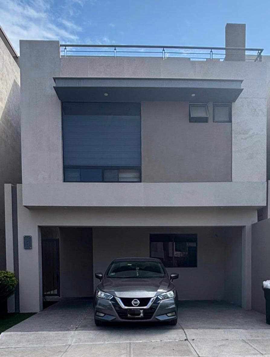 HOUSE FOR RENT IN THE PRIVATE RESERVA CUMBRES SOLE COMMUNITY