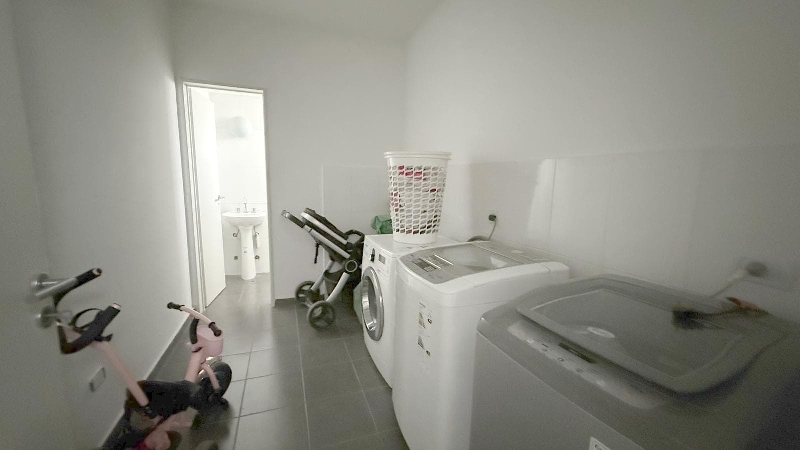 Apartment for Sale in Almagro: Studio with a Balcony and Private Terrace