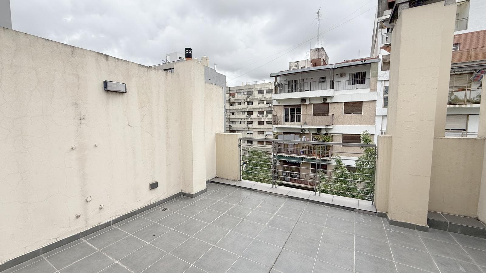 Apartment for Sale in Almagro: Studio with a Balcony and Private Terrace