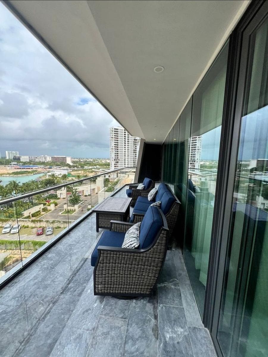 2-Bedroom Furnished Apartment for Rent in Shark Towers, Cancún | C4122