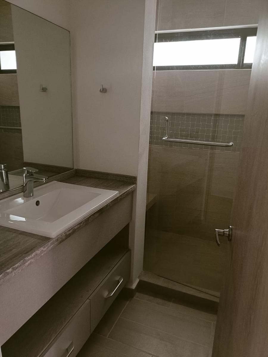 For Sale / Luxury Apartment in El Condado, Querétaro: 3 Bedrooms and Amenities