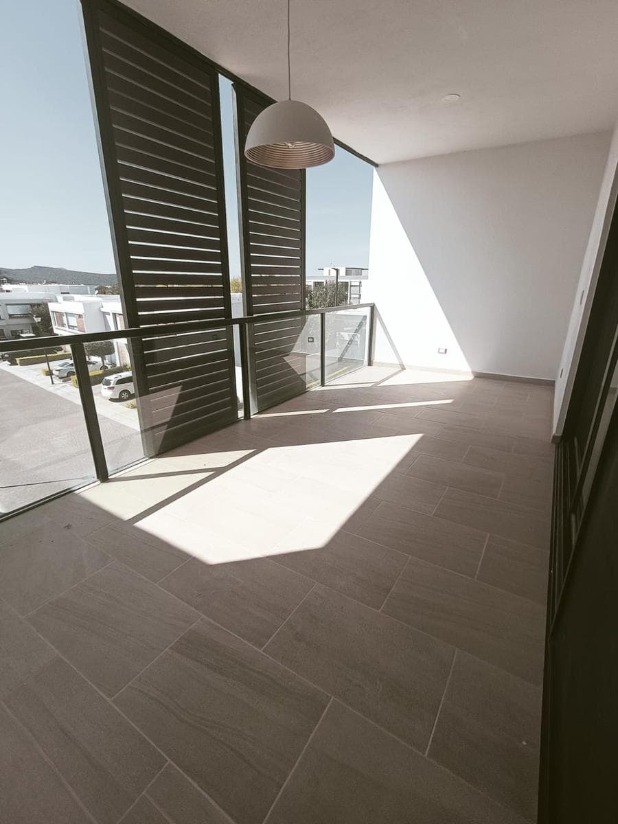For Sale / Luxury Apartment in El Condado, Querétaro: 3 Bedrooms and Amenities