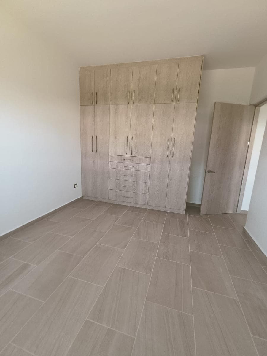 For Sale / Luxury Apartment in El Condado, Querétaro: 3 Bedrooms and Amenities
