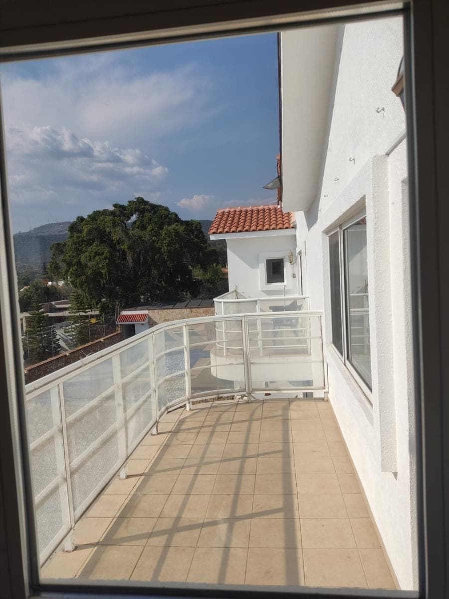 Apartment for Rent in an exclusive gated community in Ixtapan de la Sal, State of Mexico.