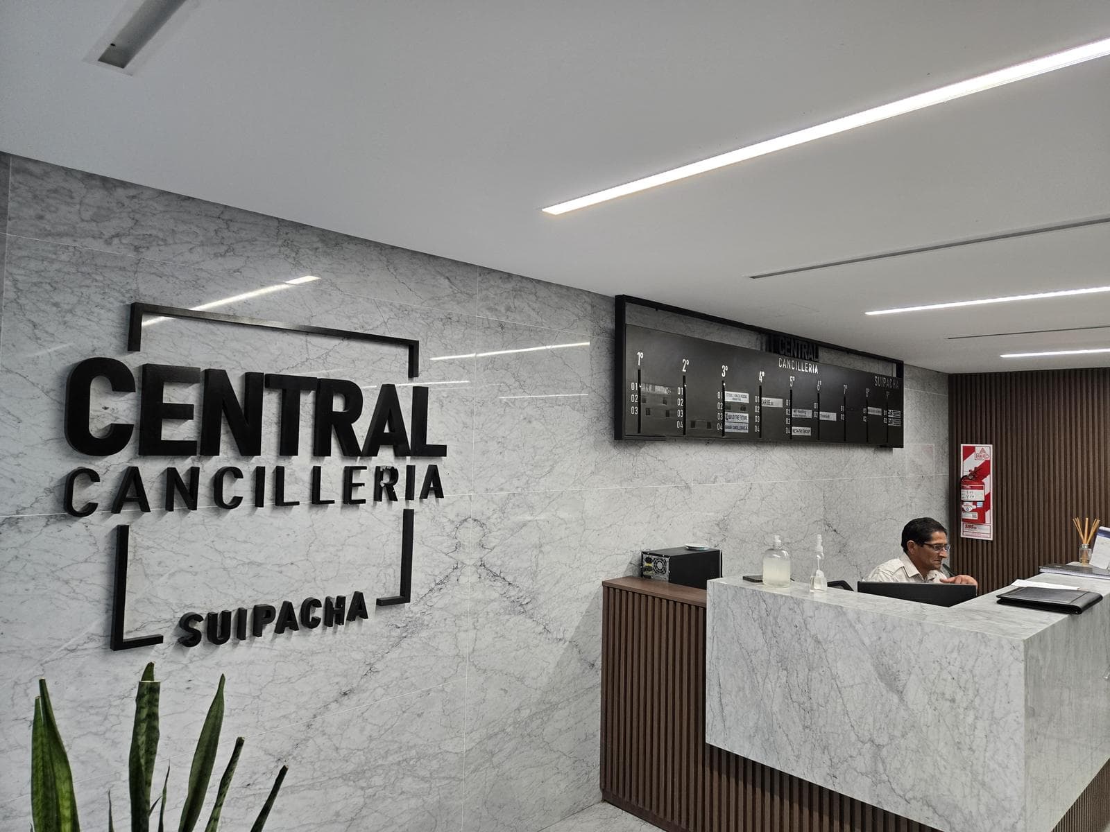 OFFICE FOR RENT, 52 M² - MICROCENTRO - AMENITIES - PARKING SPACE