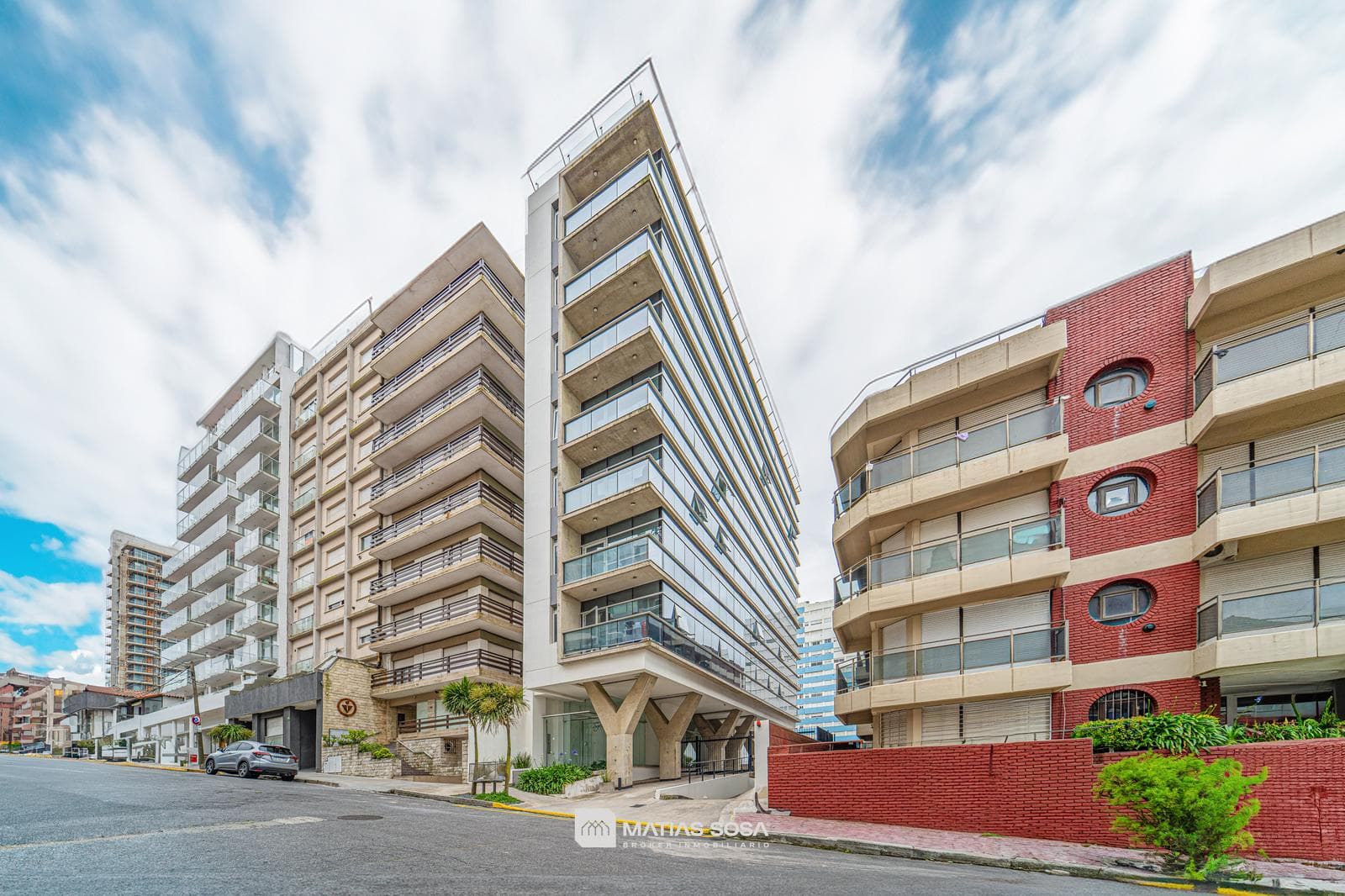 For Rent: 9 months - Apartment - 3 rooms - Ocean view - Parking space - Sofia III Building