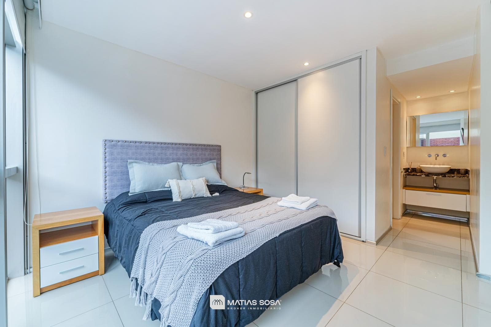 For Rent: 9 months - Apartment - 3 rooms - Ocean view - Parking space - Sofia III Building