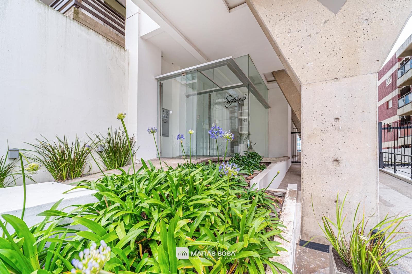 For Rent: 9 months - Apartment - 3 rooms - Ocean view - Parking space - Sofia III Building