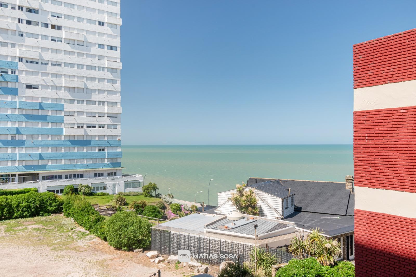 For Rent: 9 months - Apartment - 3 rooms - Ocean view - Parking space - Sofia III Building