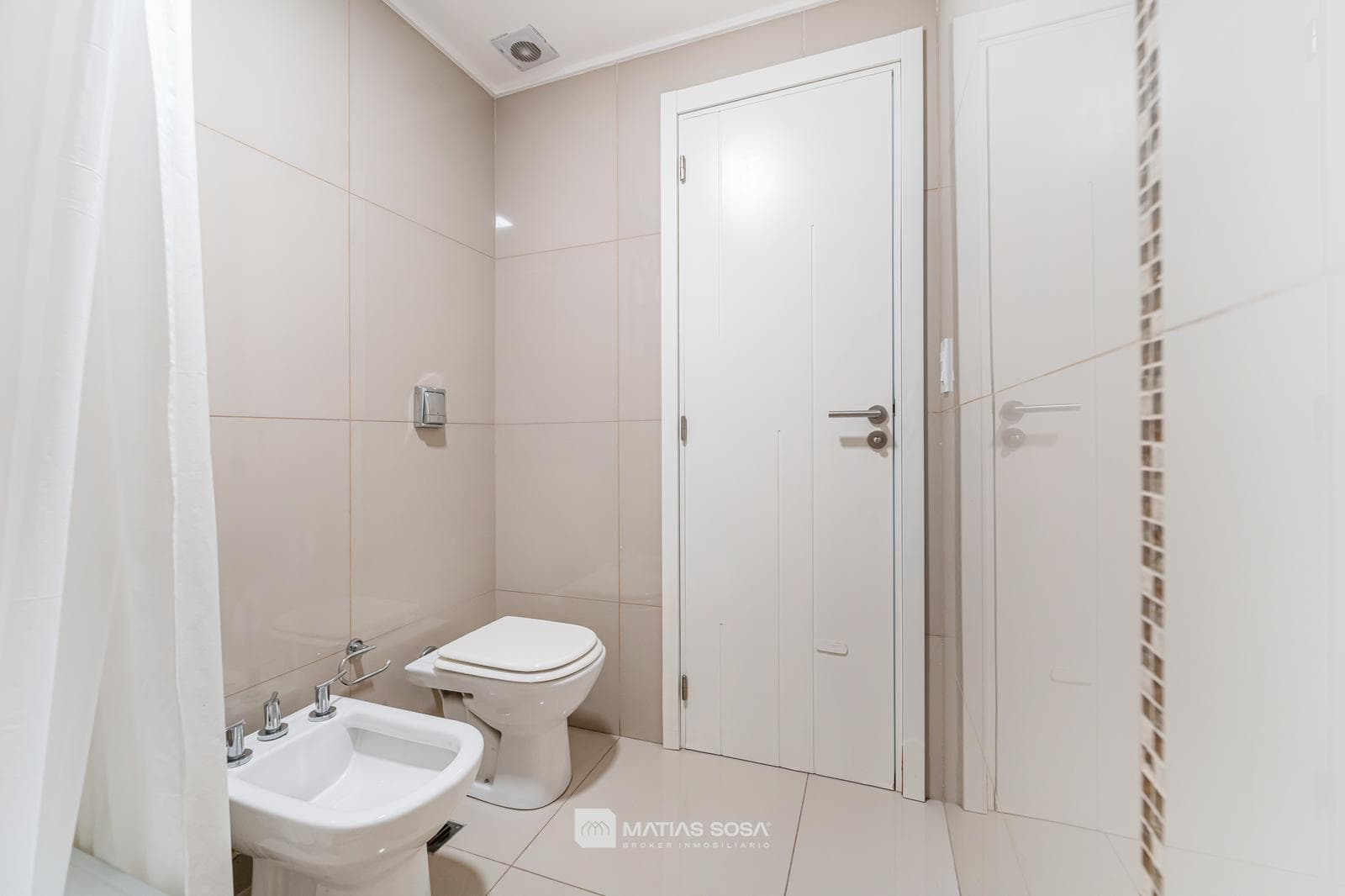 For Rent: 9 months - Apartment - 3 rooms - Ocean view - Parking space - Sofia III Building