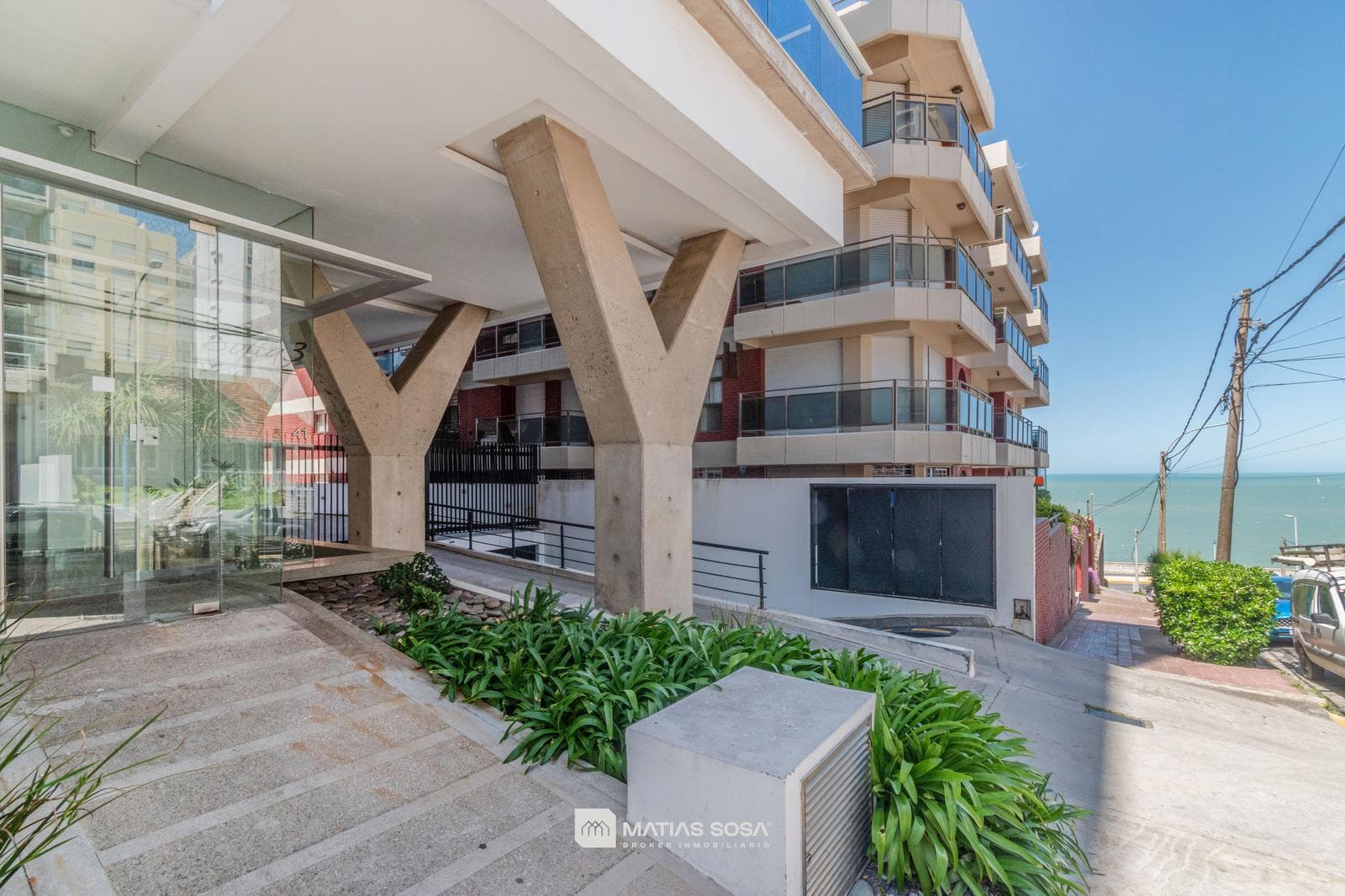 For Rent: 9 months - Apartment - 3 rooms - Ocean view - Parking space - Sofia III Building