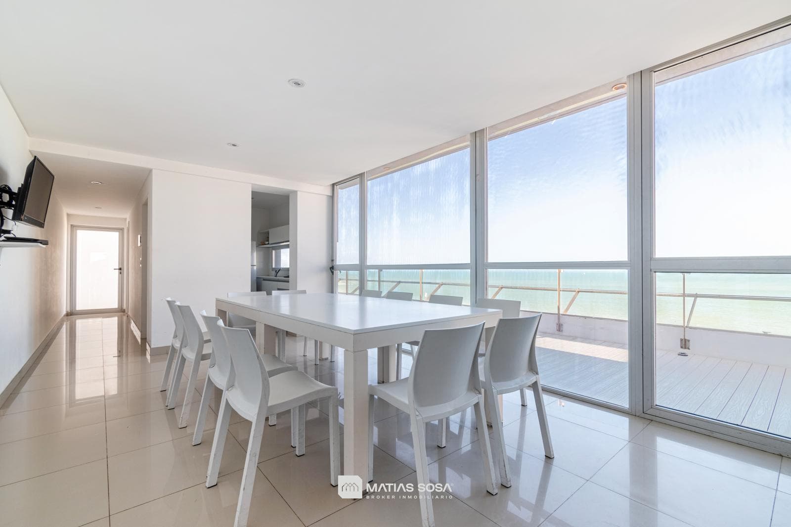 For Rent: 9 months - Apartment - 3 rooms - Ocean view - Parking space - Sofia III Building