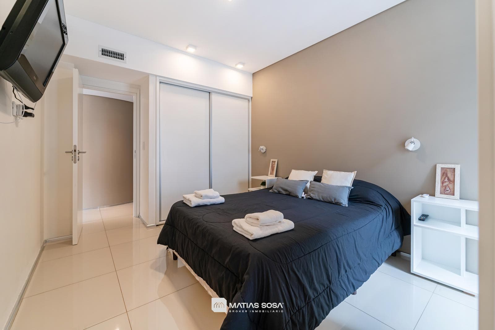For Rent: 9 months - Apartment - 3 rooms - Ocean view - Parking space - Sofia III Building