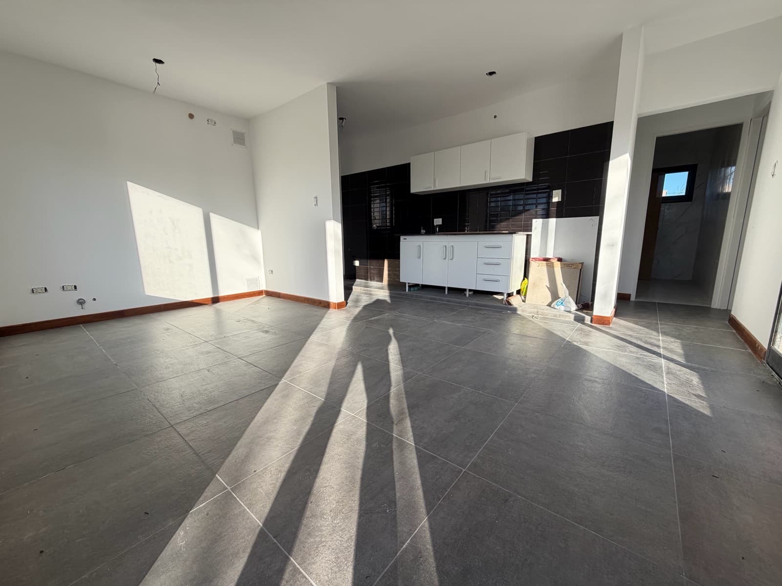 BRAND-NEW HOUSE FOR SALE WITH A POOL IN PUNTA CHACRA, ROLDAN