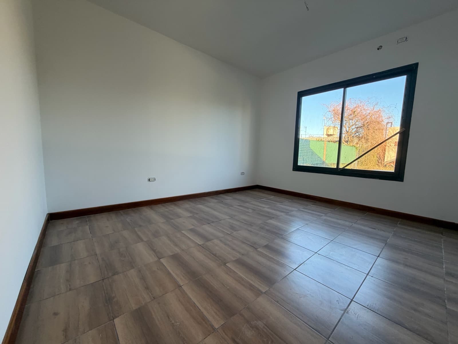 BRAND-NEW HOUSE FOR SALE WITH A POOL IN PUNTA CHACRA, ROLDAN