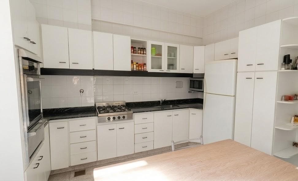 3-Bedroom Apartment for Sale in Monserrat