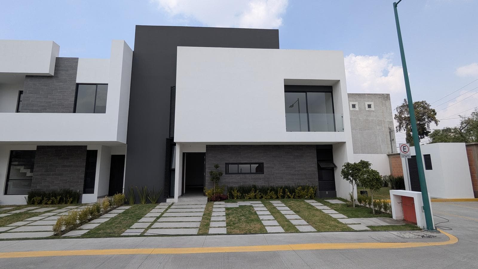 NEW HOME FOR SALE IN METEPEC, PUERTA DE METEPEC RESIDENTIAL COMPLEX