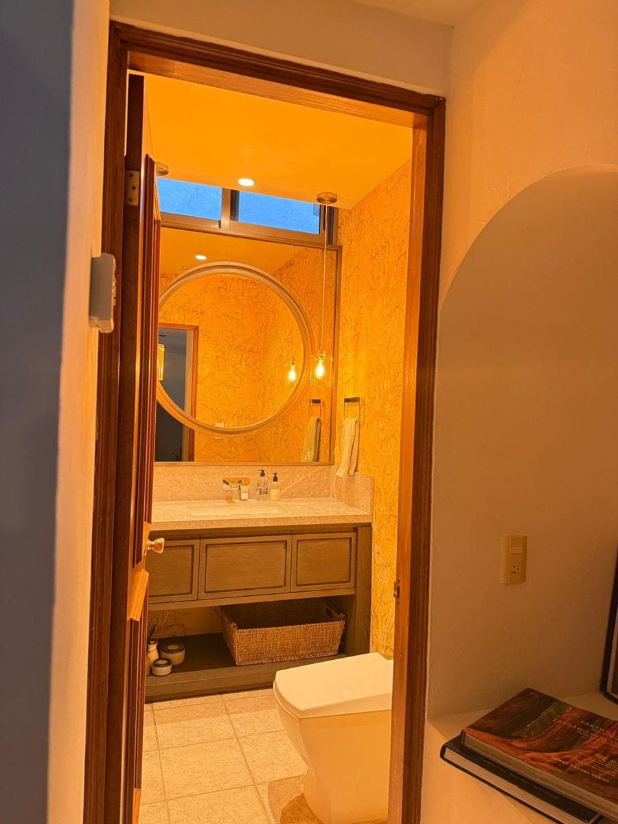 HOUSE FOR SALE IN THE CHIPINQUE RESIDENTIAL COMPLEX