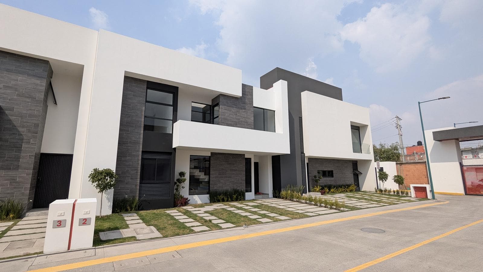 NEW HOME FOR SALE IN METEPEC, PUERTA DE METEPEC RESIDENTIAL COMPLEX