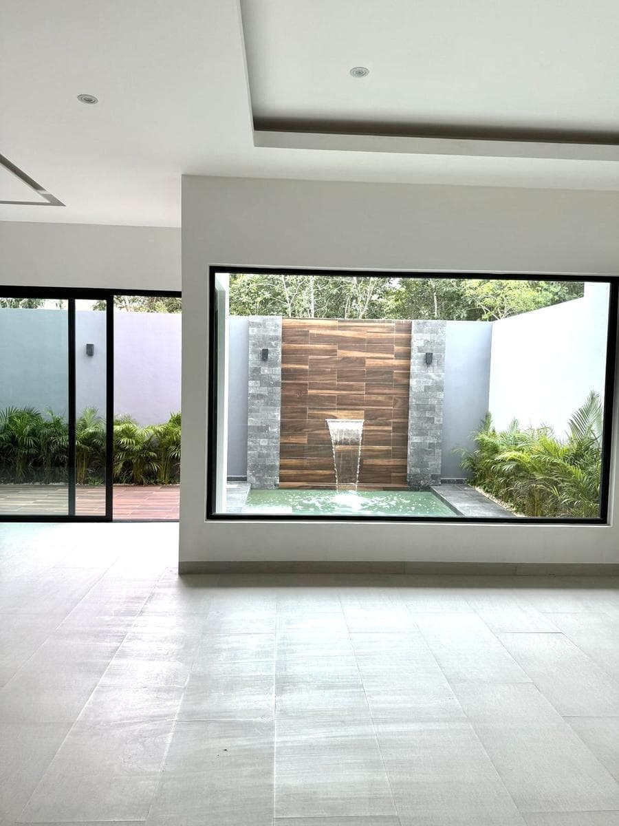 VIA CUMBRES House