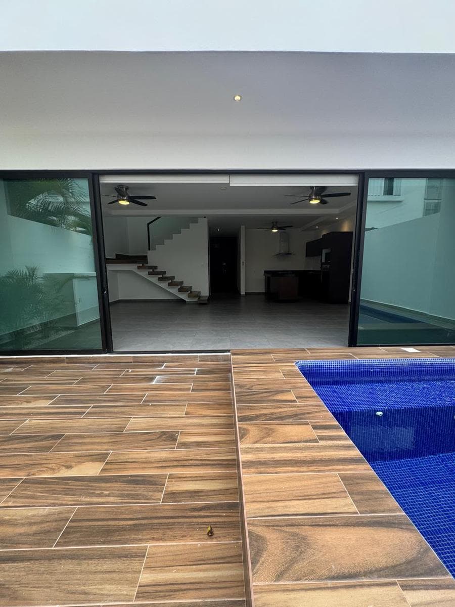AQUA RESIDENCIAL House