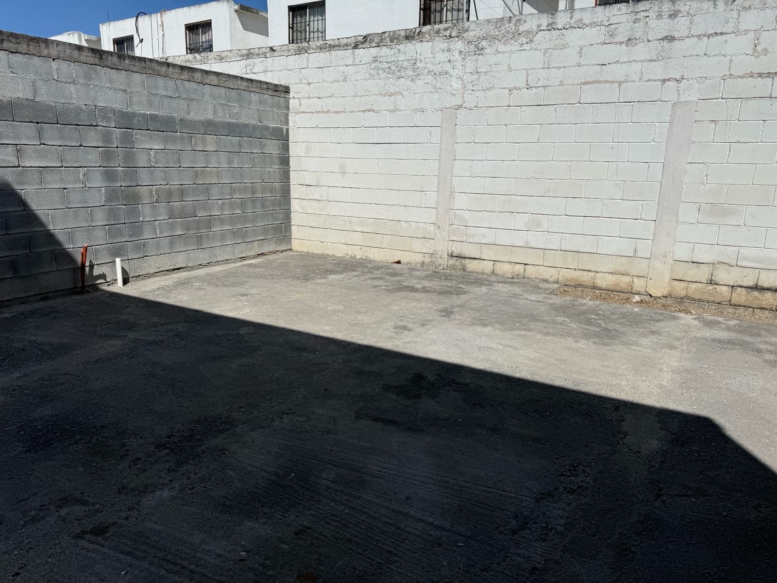 House - Las Lomas, Bosques Neighborhood