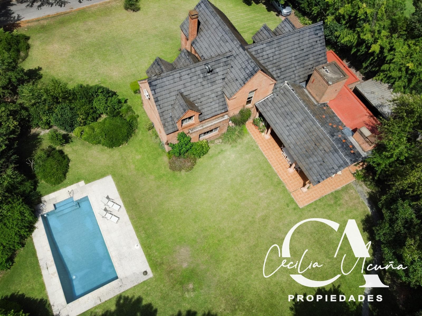 Exclusive Home for Sale at Golf Club Argentino