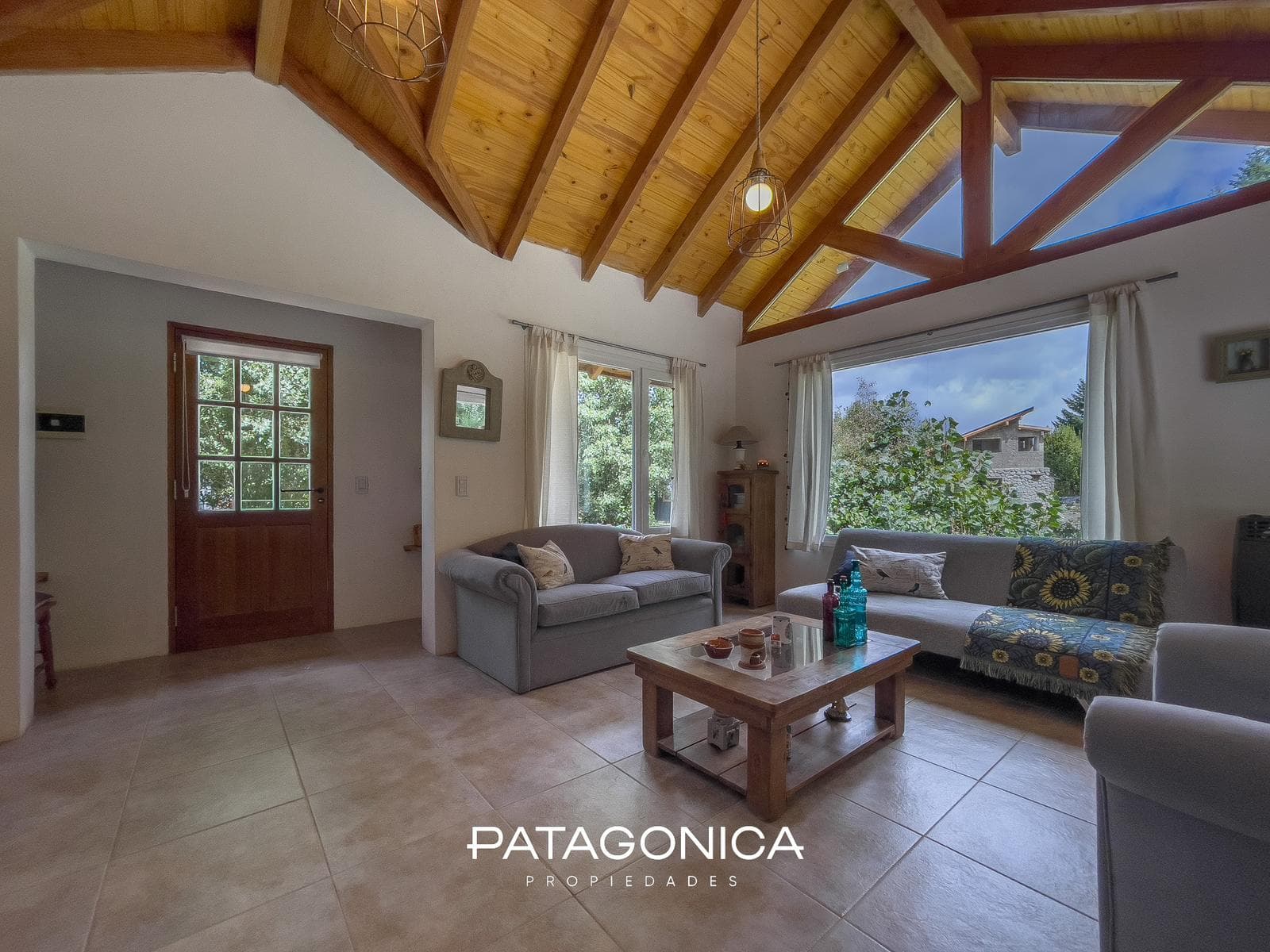 HOUSE FOR SALE: 120 M2, 2/3 BEDROOMS, PUERTO NEIGHBORHOOD, VILLA LA ANGOSTURA
