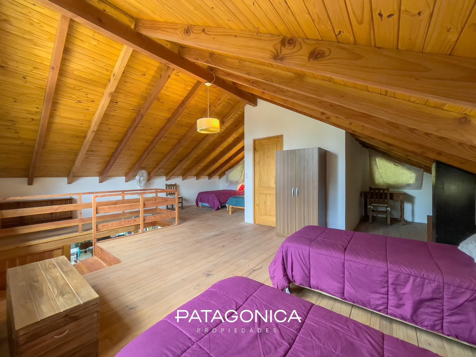 HOUSE FOR SALE: 120 M2, 2/3 BEDROOMS, PUERTO NEIGHBORHOOD, VILLA LA ANGOSTURA