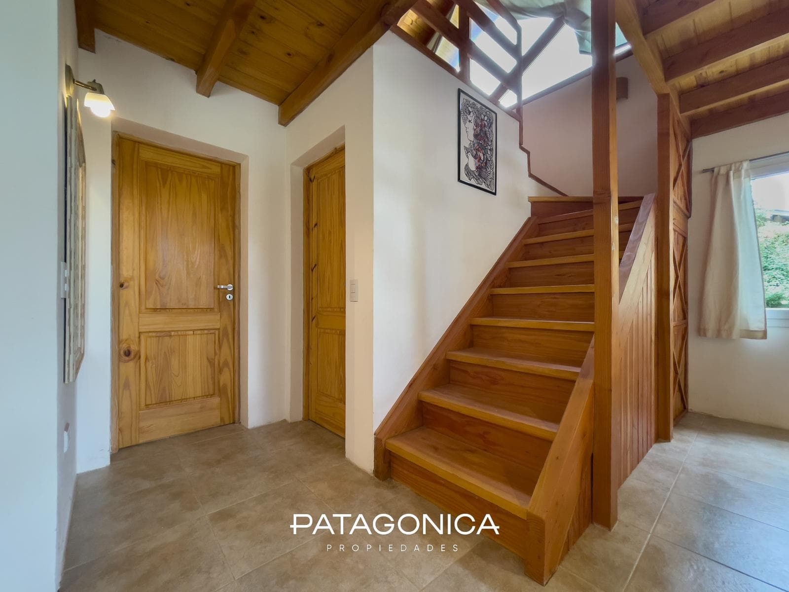 HOUSE FOR SALE: 120 M2, 2/3 BEDROOMS, PUERTO NEIGHBORHOOD, VILLA LA ANGOSTURA