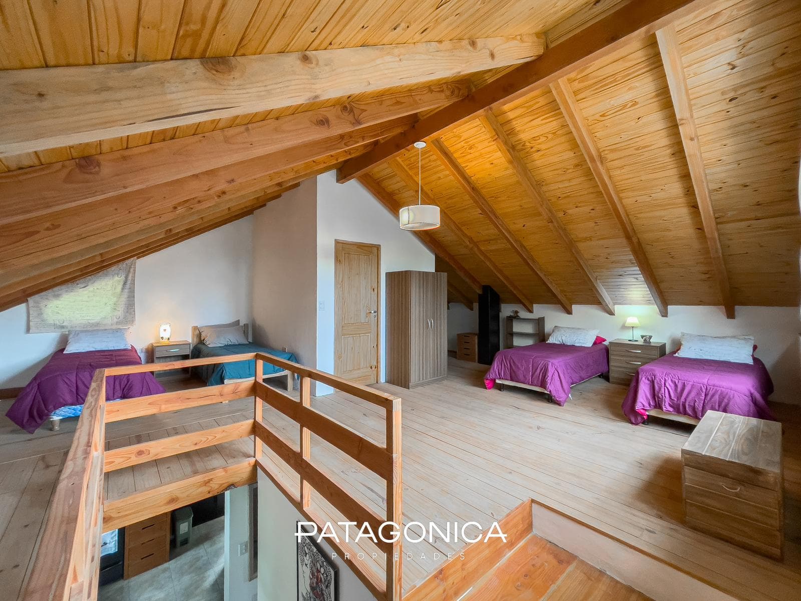 HOUSE FOR SALE: 120 M2, 2/3 BEDROOMS, PUERTO NEIGHBORHOOD, VILLA LA ANGOSTURA