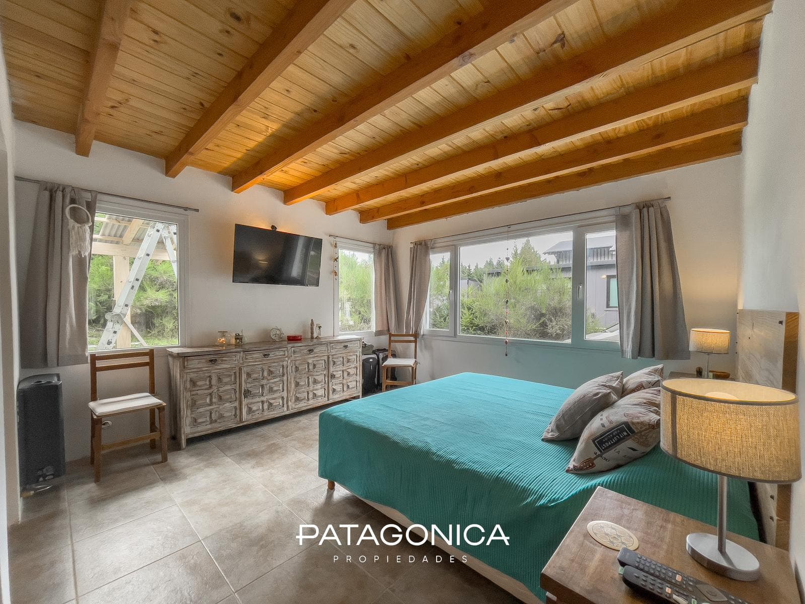 HOUSE FOR SALE: 120 M2, 2/3 BEDROOMS, PUERTO NEIGHBORHOOD, VILLA LA ANGOSTURA