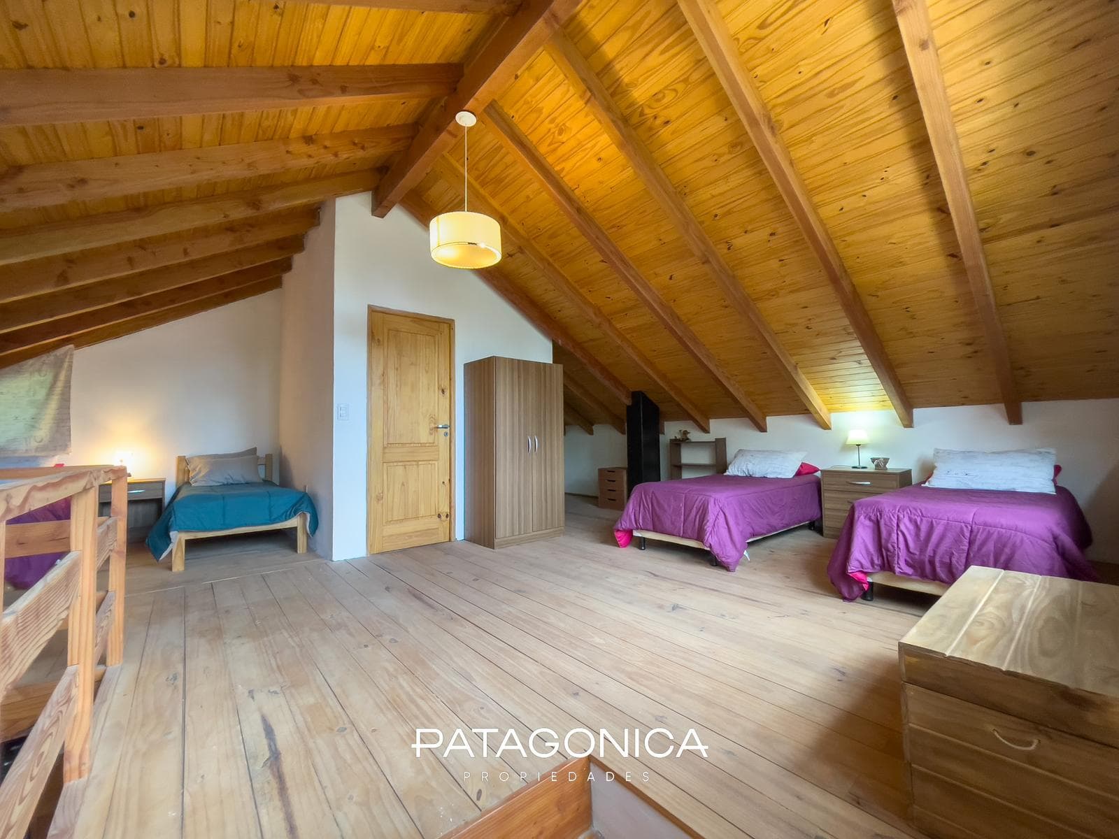 HOUSE FOR SALE: 120 M2, 2/3 BEDROOMS, PUERTO NEIGHBORHOOD, VILLA LA ANGOSTURA