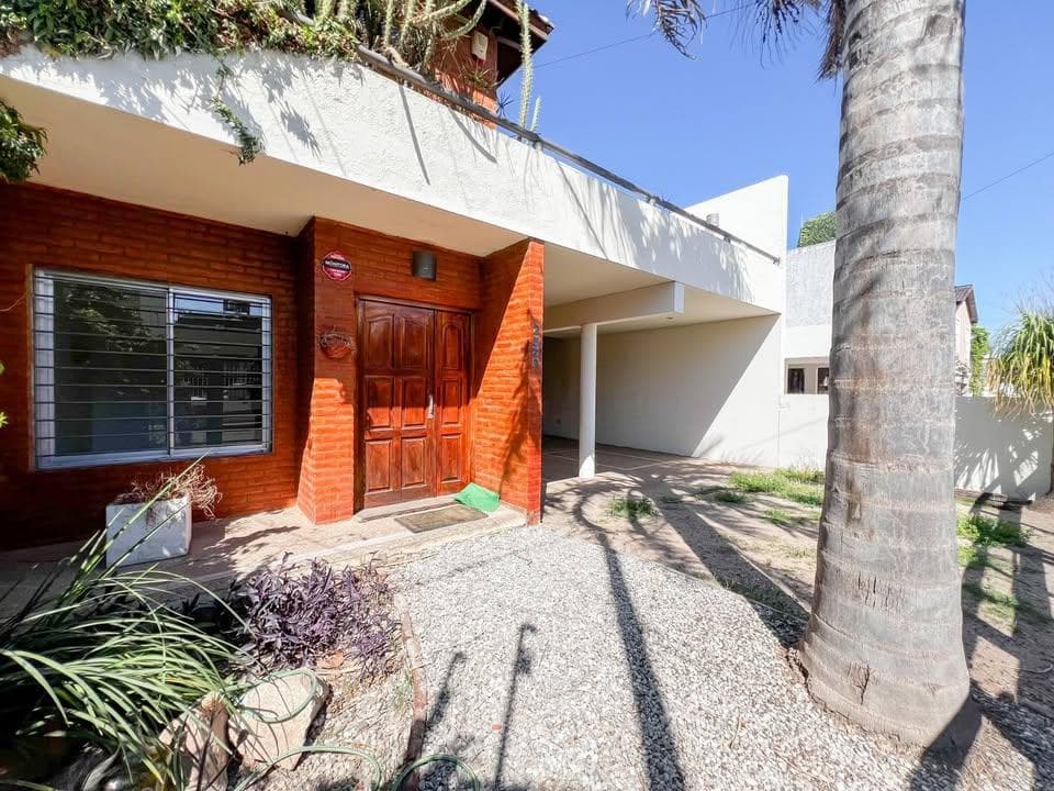 3-Bedroom House for Sale in Parque Capital