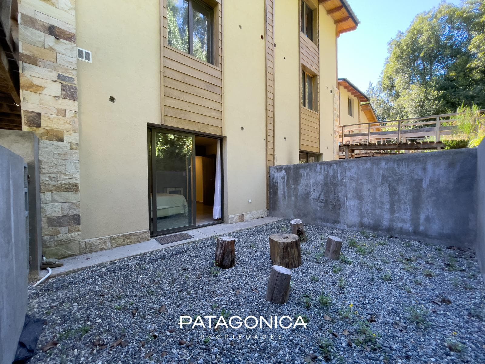 52 m² Two-Room Apartment - Private Garden