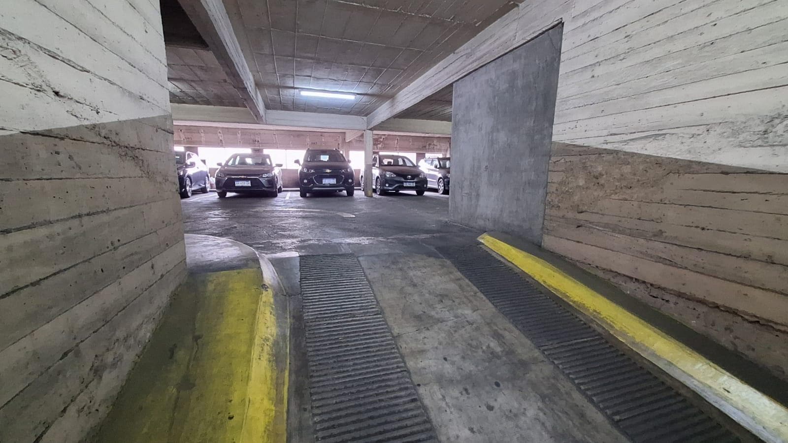 Venta Cochera Fija y Cubierta en Belgrano