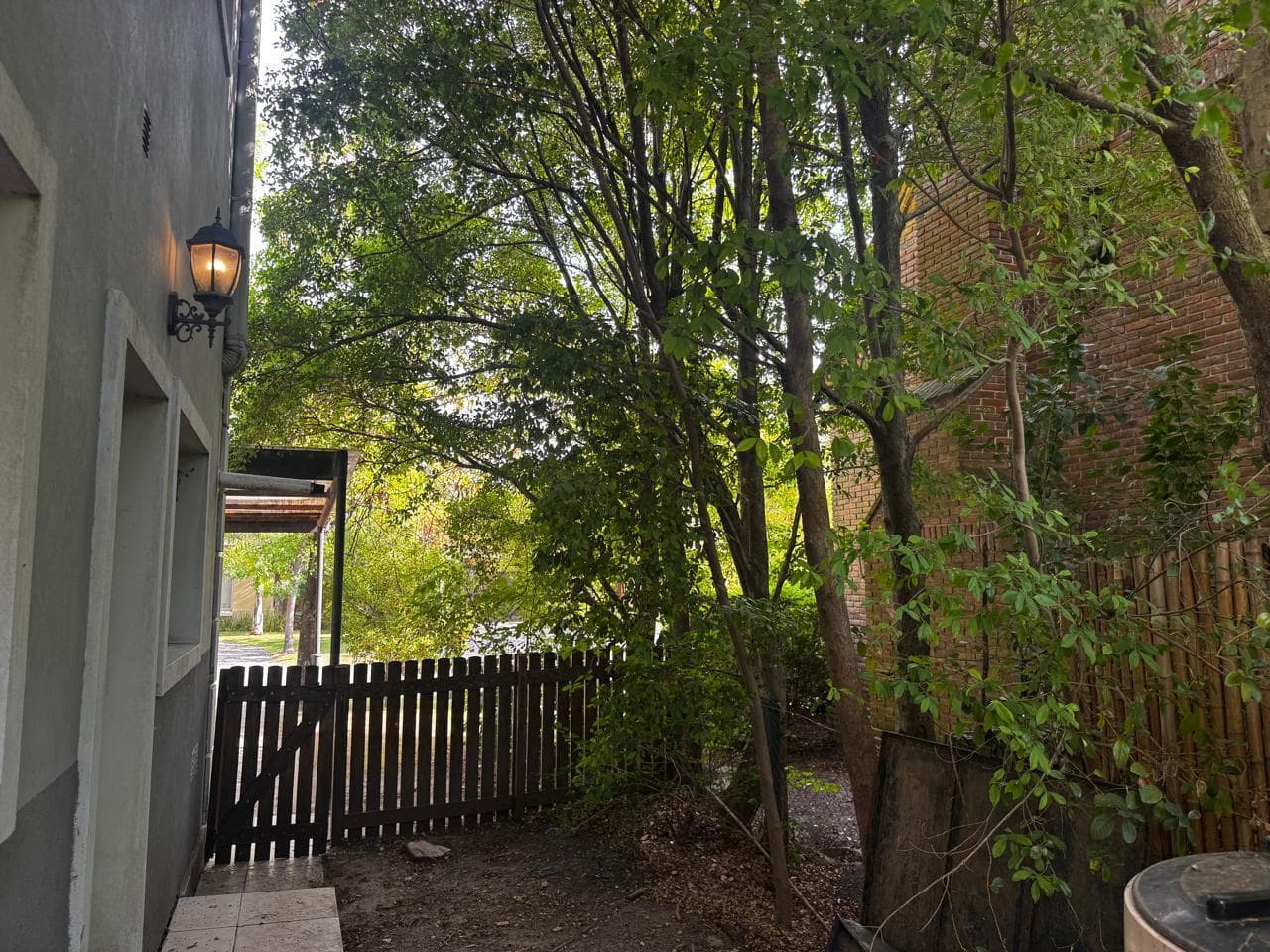 HOUSE FOR SALE IN LA ALAMEDA