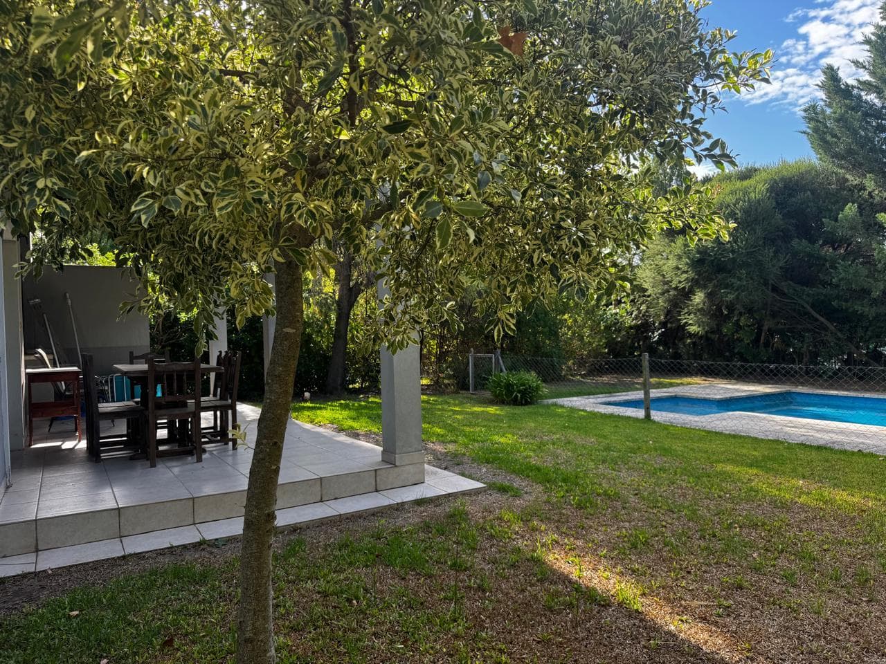 HOUSE FOR SALE IN LA ALAMEDA
